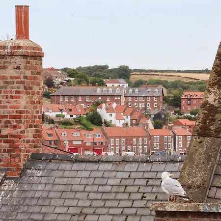 Ruby's Retreat * Whitby
